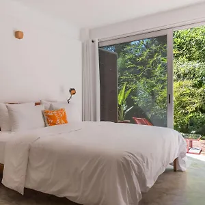 https://casa-de-piedra-tulum.tulum-hotels.net