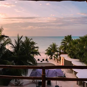 Beachfront Hotel Boutique Dk Holbox